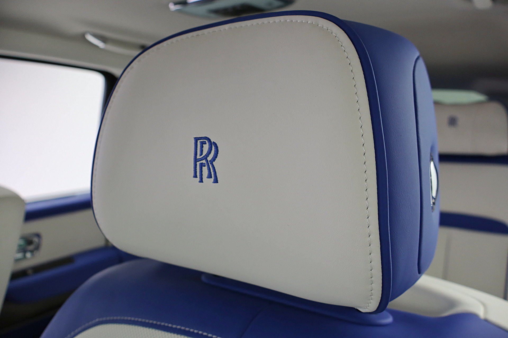 Used 2023 Rolls-Royce Cullinan Black Badge w/ Driver's Package AWD/4WD image 26
