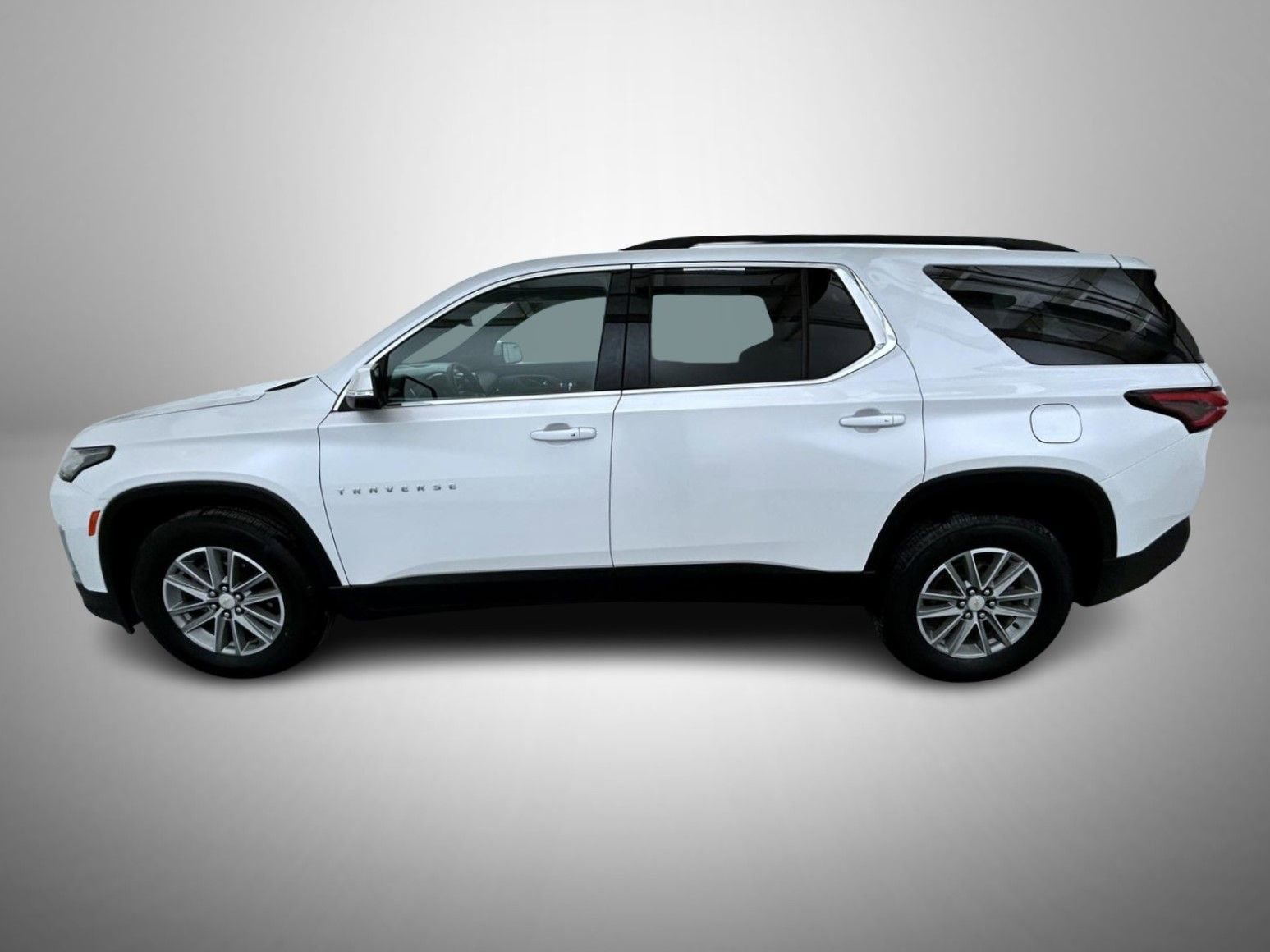 Used 2023 Chevrolet Traverse LT image 8