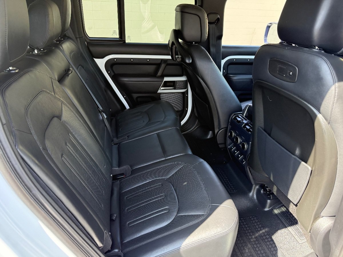 Used 2020 Land Rover Defender 110 HSE AWD/4WD image 20