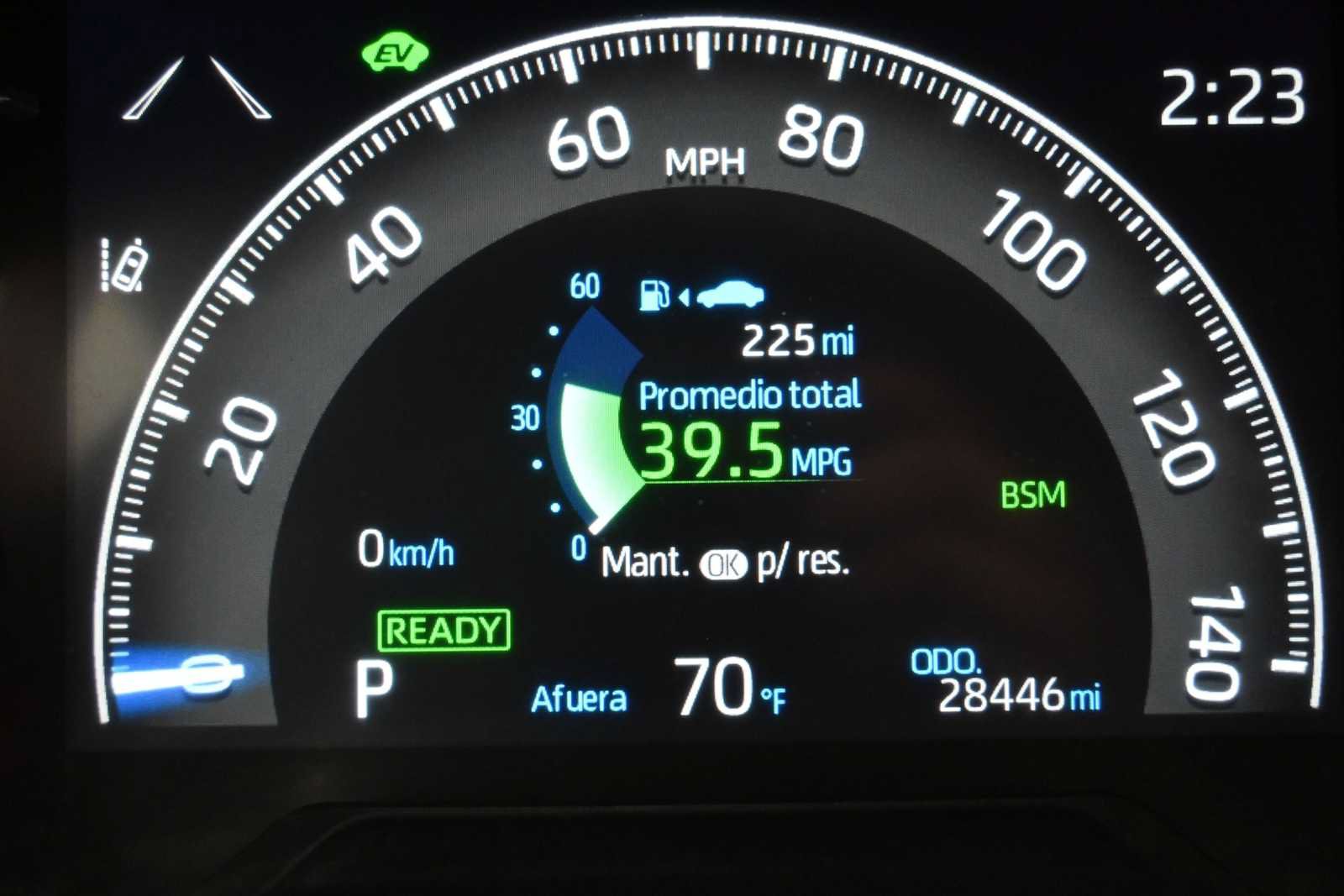 Used 2023 Toyota RAV4 LE AWD/4WD image 16