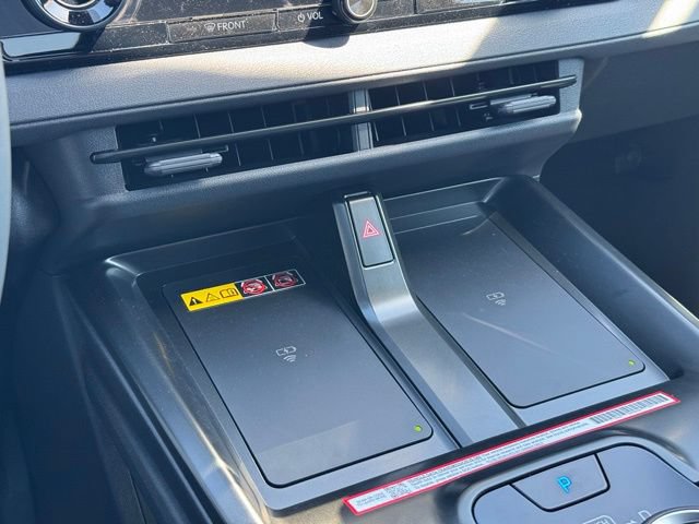 New 2026 Subaru Solterra AWD/4WD image 15