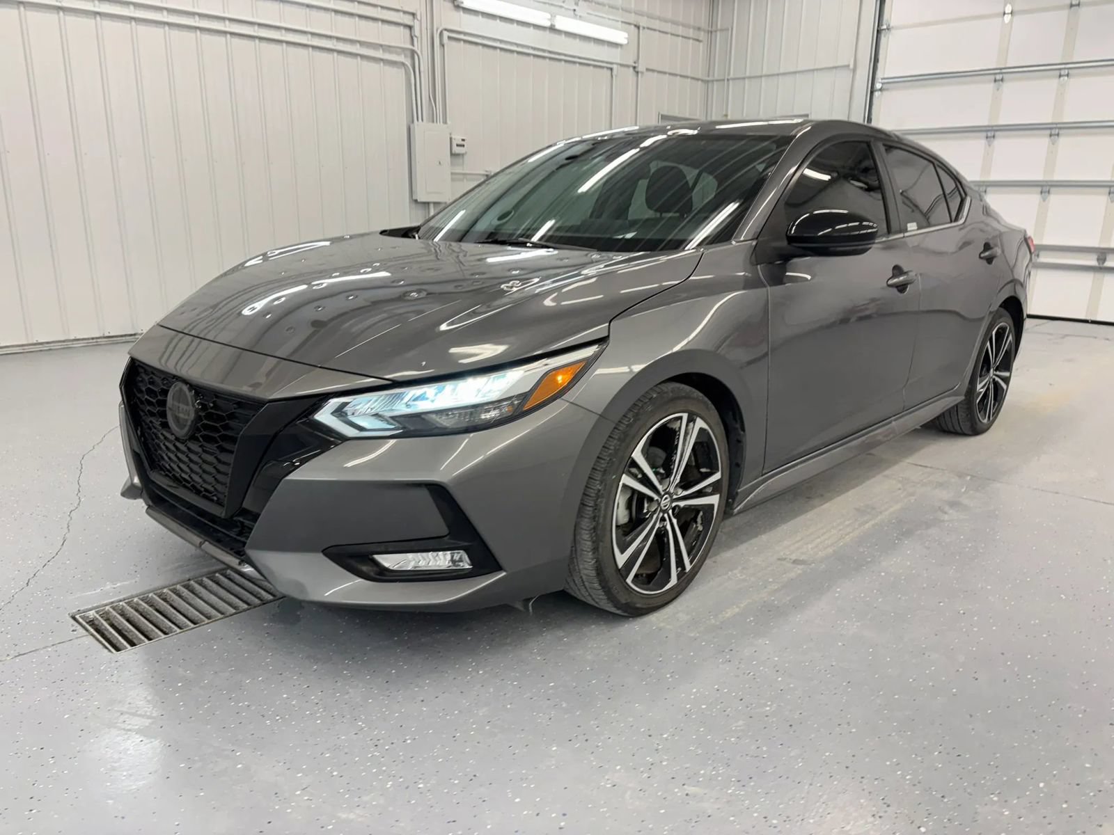 Used 2022 Nissan Sentra SR FWD image 11