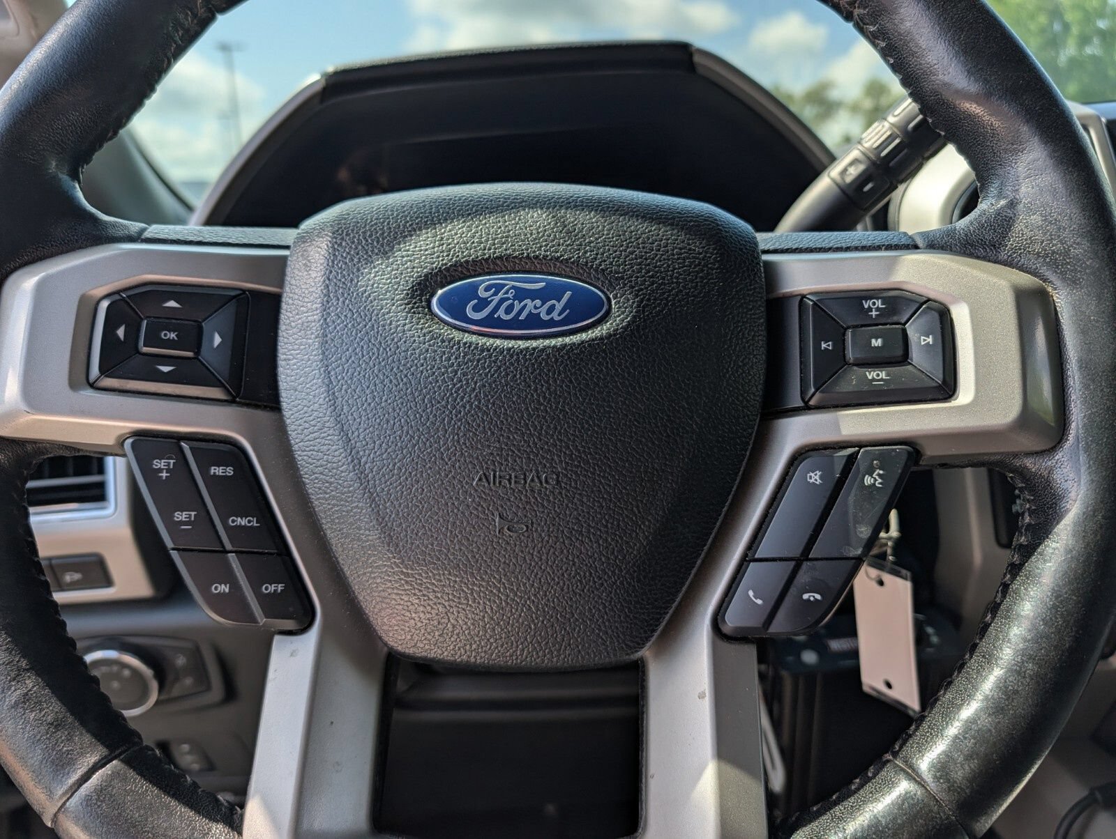 Used 2019 Ford F350 Lariat AWD/4WD image 28