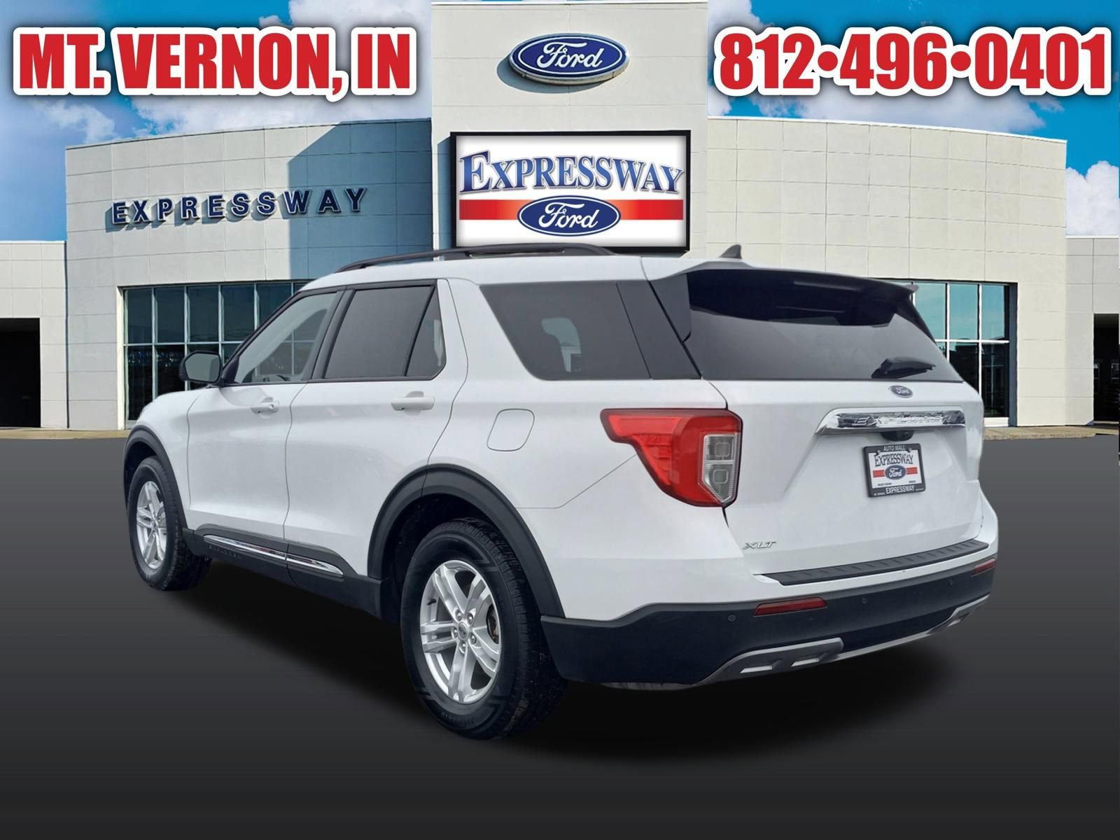 Used 2024 Ford Explorer XLT w/ Equipment Group 202A RWD image 9