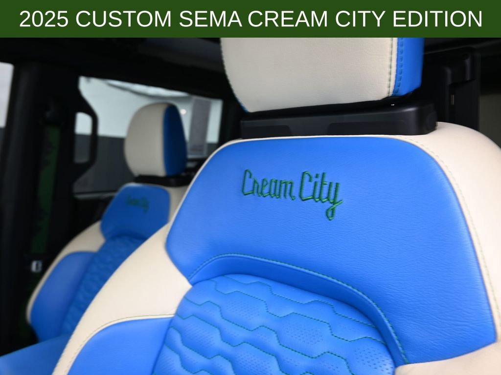 New 2025 Ford Bronco Badlands image 25