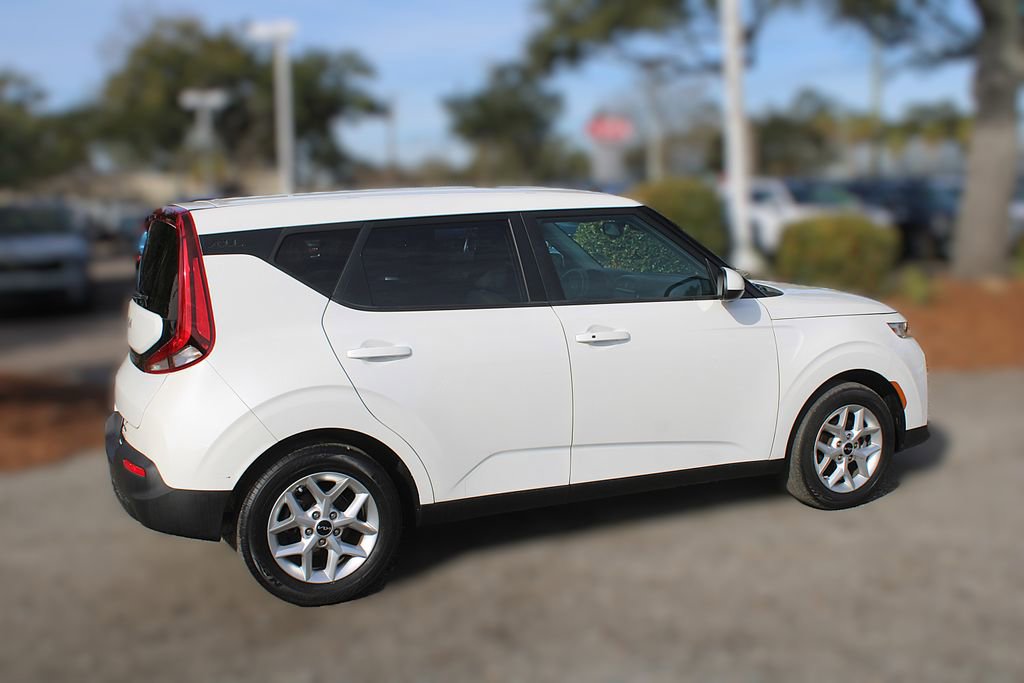 Used 2022 Kia Soul S image 6