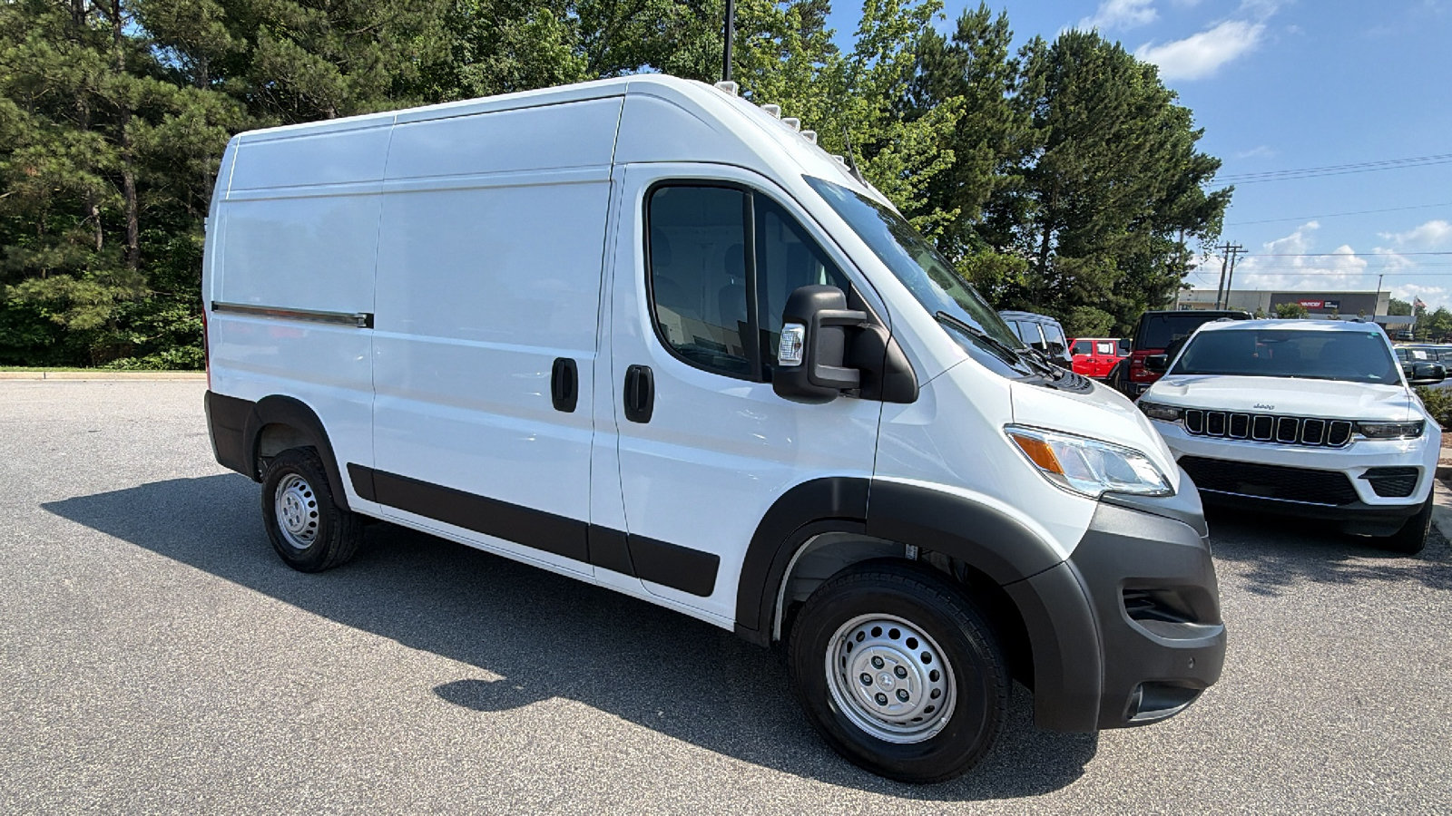 Used 2025 RAM ProMaster 2500 w/ Safety Group FWD image 5