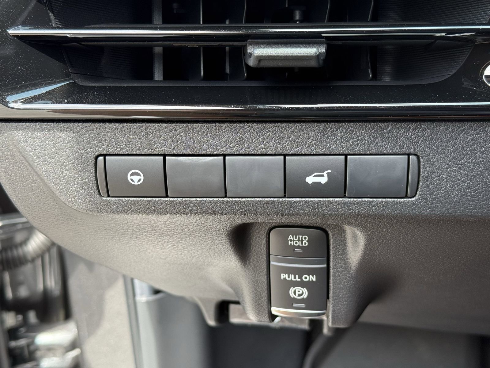 New 2025 Nissan Murano SV AWD/4WD image 17