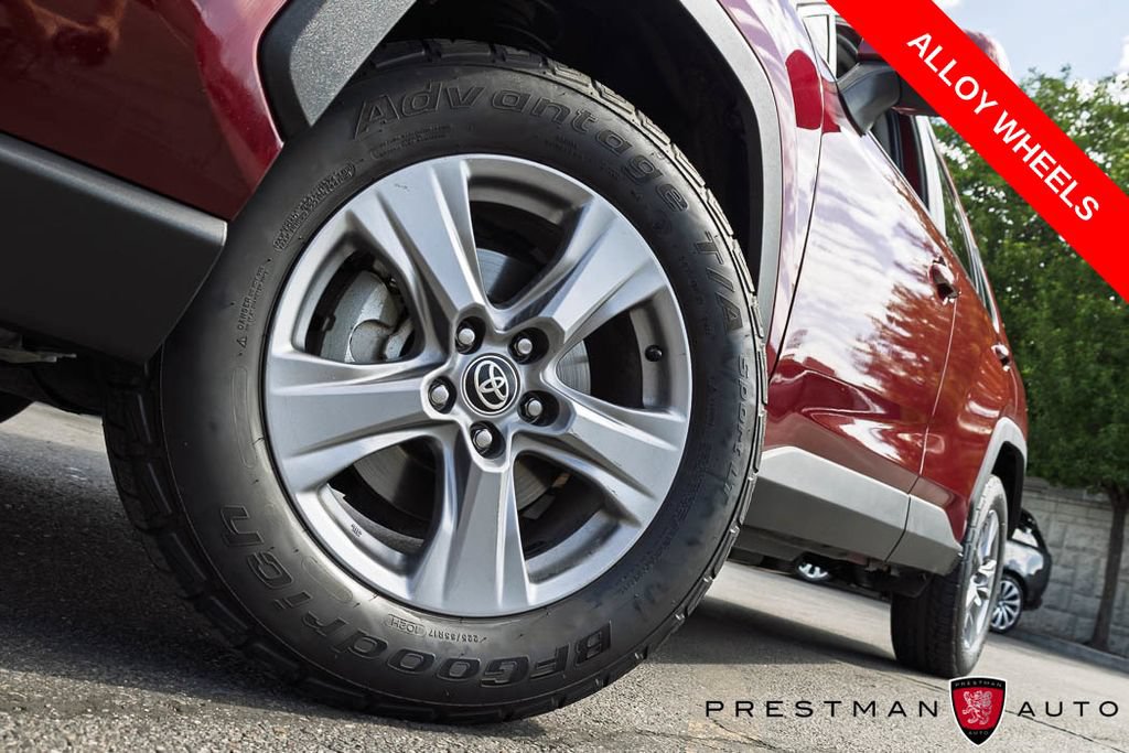 Used 2022 Toyota RAV4 XLE w/ Convenience Package AWD/4WD image 12