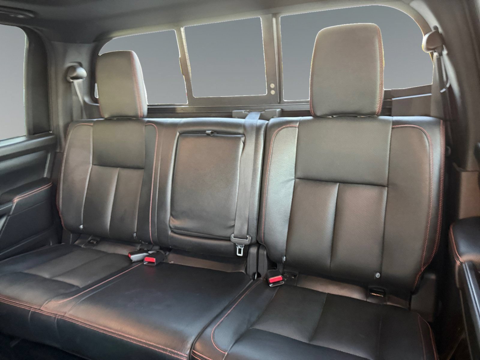 Used 2021 Nissan Titan PRO-4X w/ Pro-4x Convenience Package AWD/4WD image 18