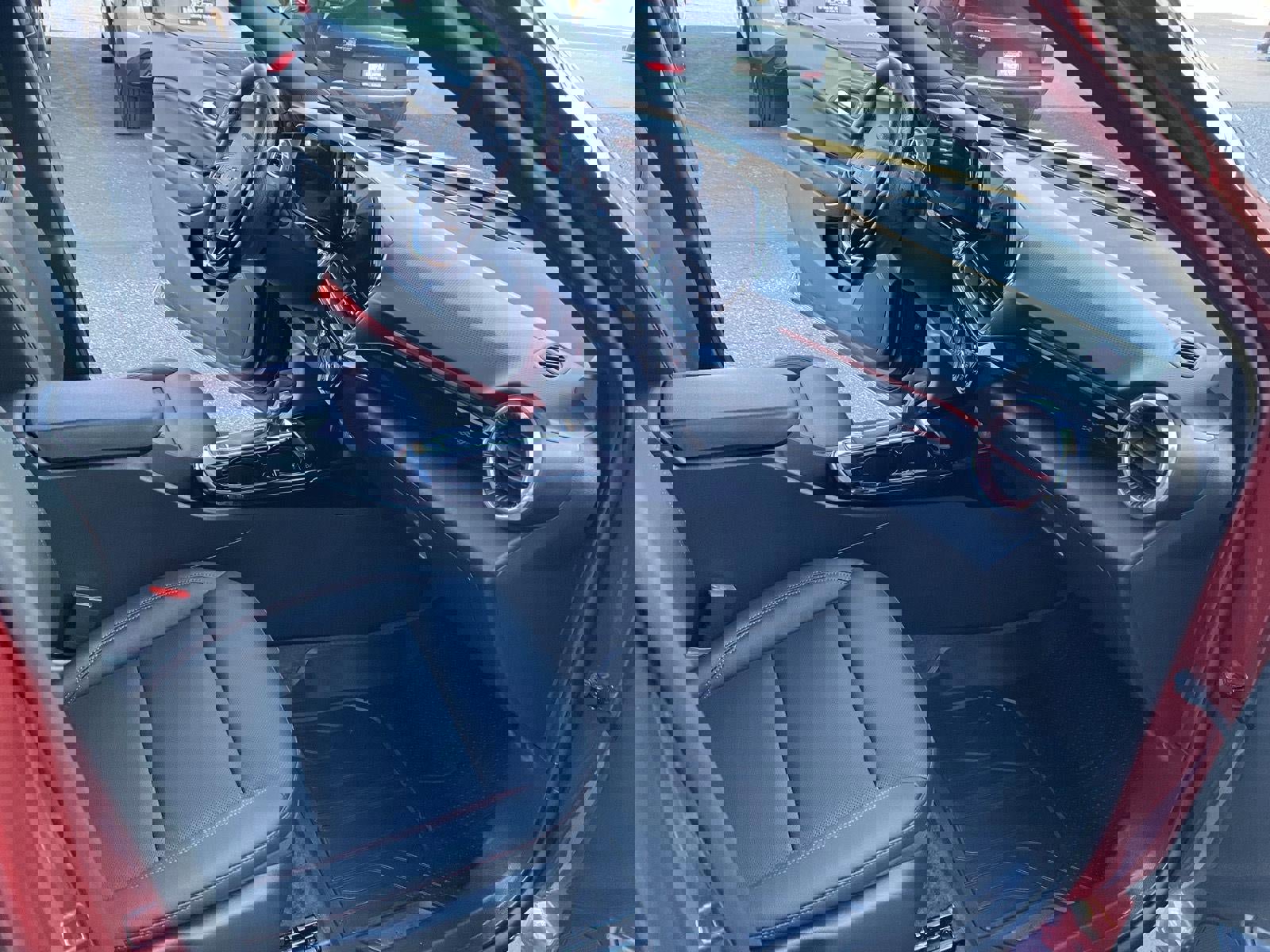 Certified 2025 Chevrolet Trax RS w/ Driver Confidence Package image 29