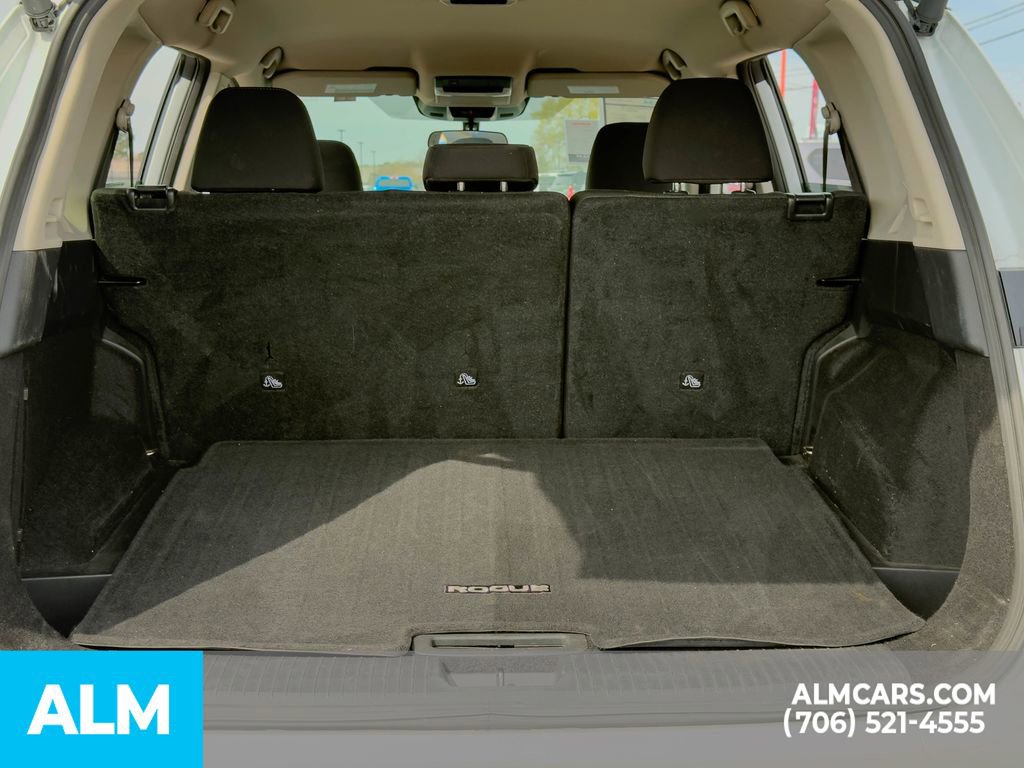 Used 2025 Nissan Rogue SV image 11