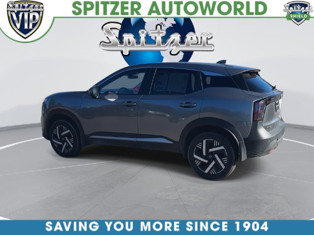 Used 2025 Nissan Kicks SV FWD image 7