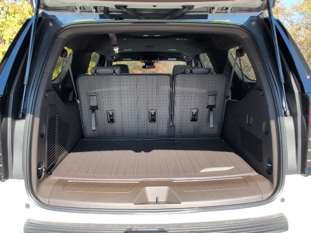 New 2026 Chevrolet Suburban LS AWD/4WD image 11