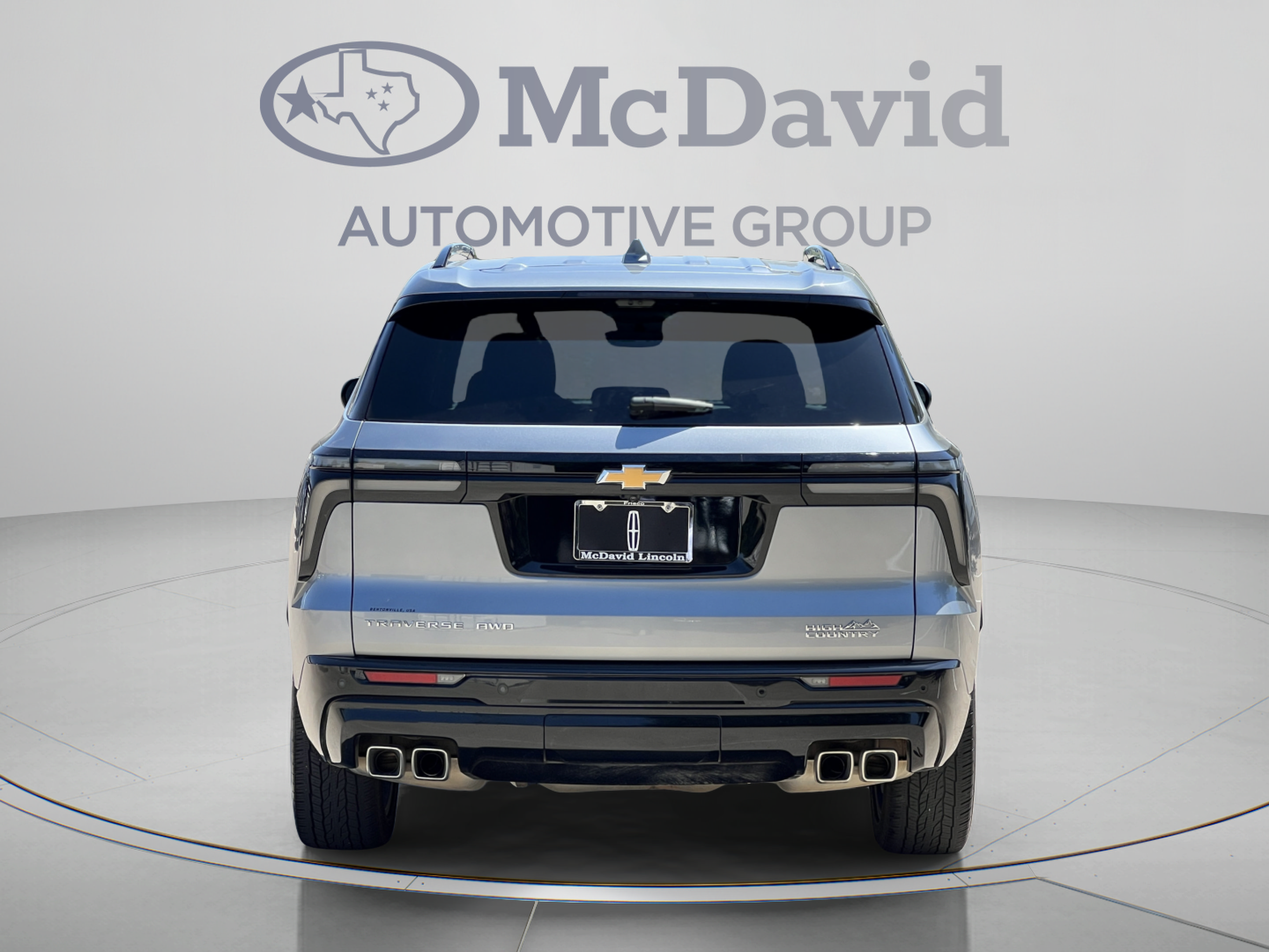 Used 2025 Chevrolet Traverse High Country w/ LPO, Floor Liner Package AWD/4WD image 6