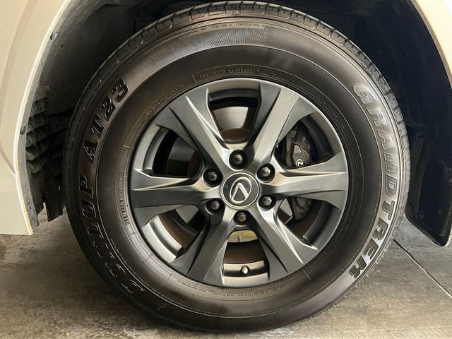 Used 2023 Lexus LX 600 4WD w/ Appearance Package image 9