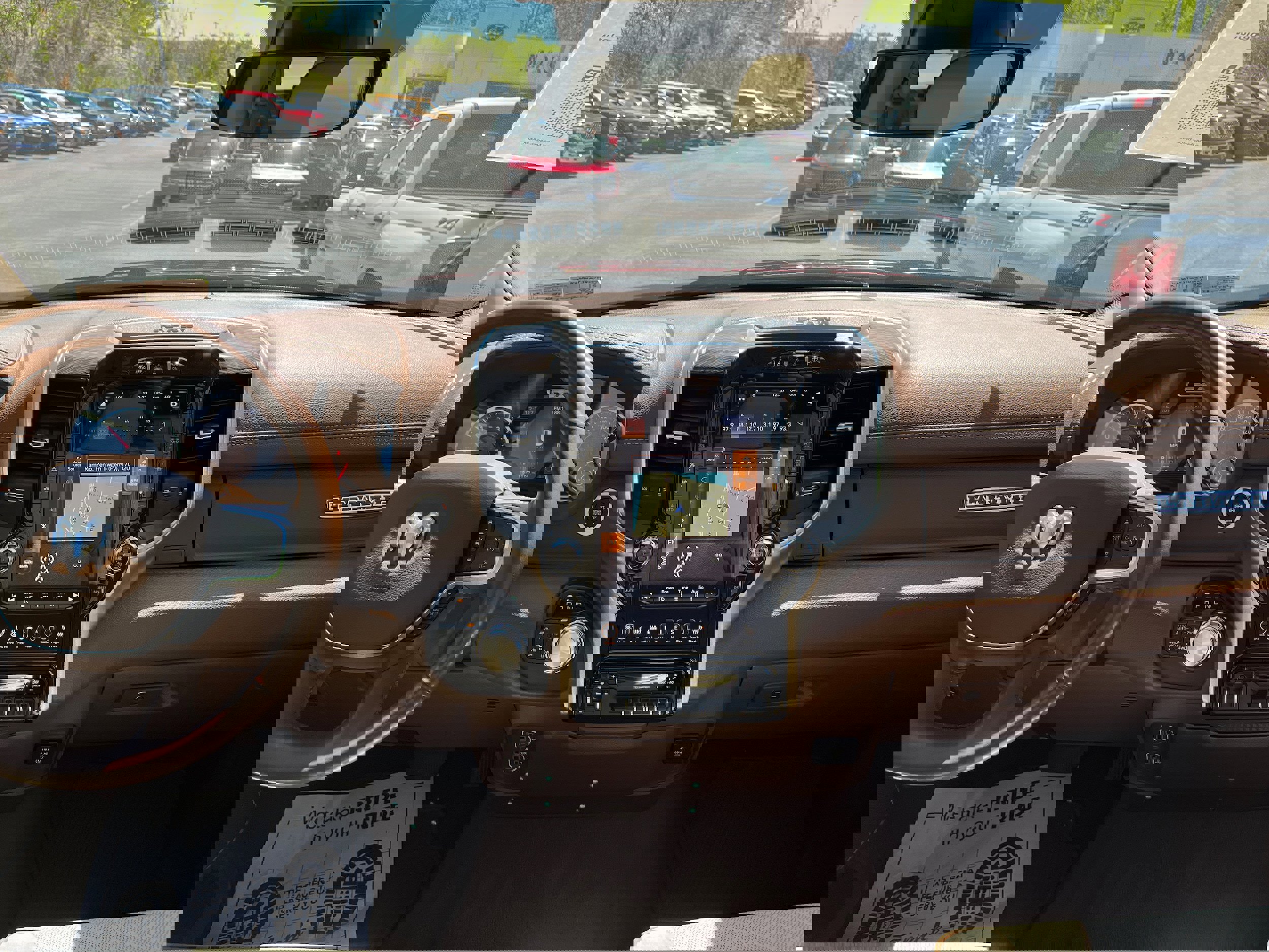 Used 2019 RAM 1500 Laramie AWD/4WD image 14