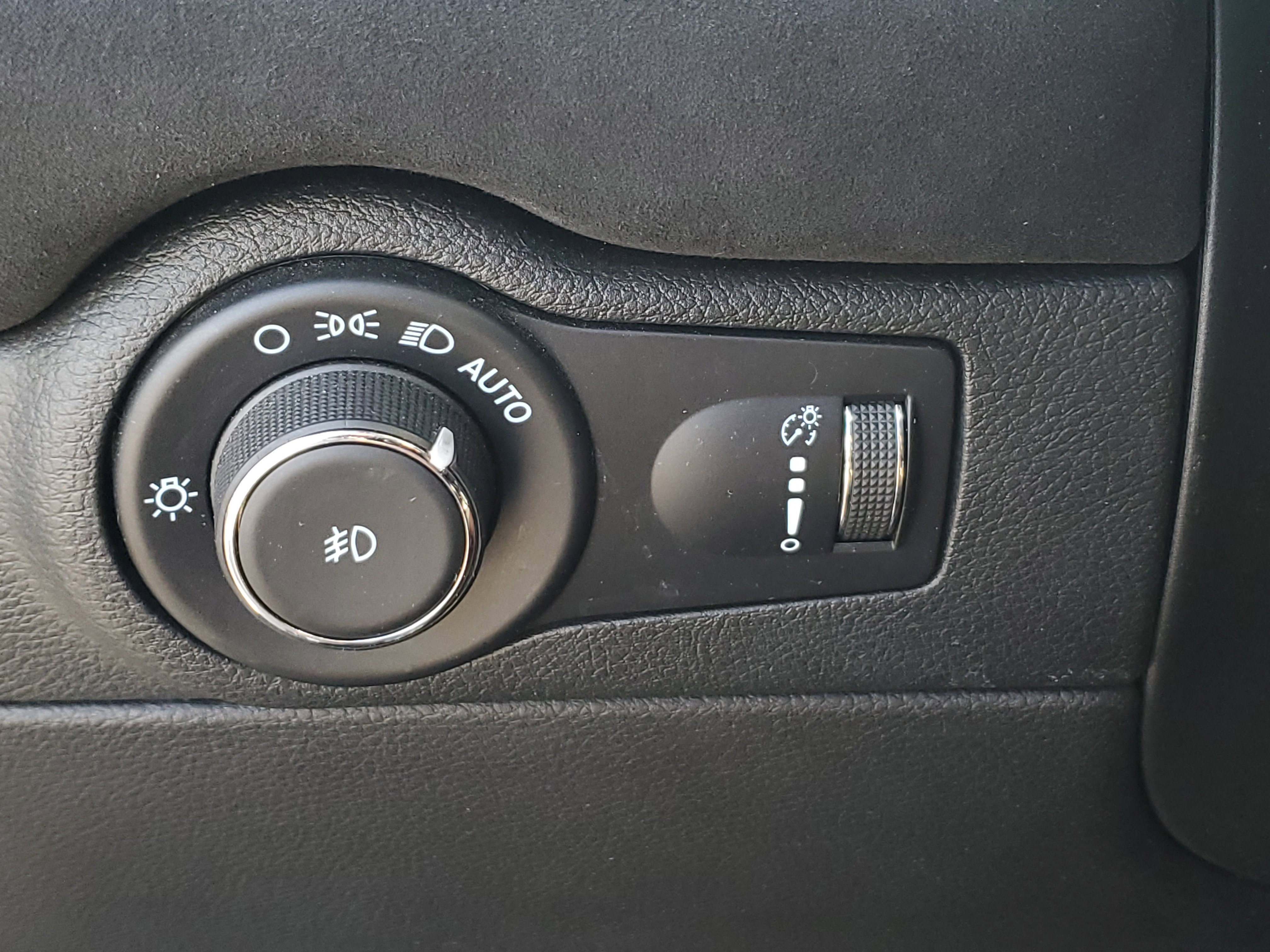 Used 2021 Dodge Durango SRT w/ Premium Interior Group AWD/4WD image 16