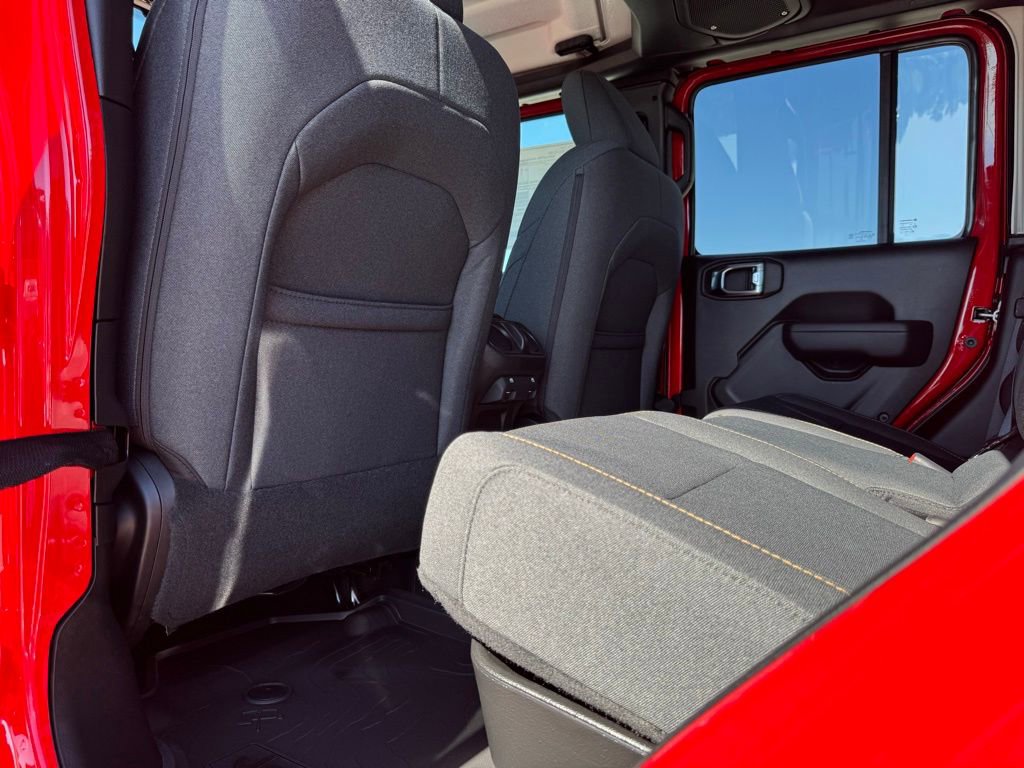 New 2025 Jeep Gladiator Willys image 26