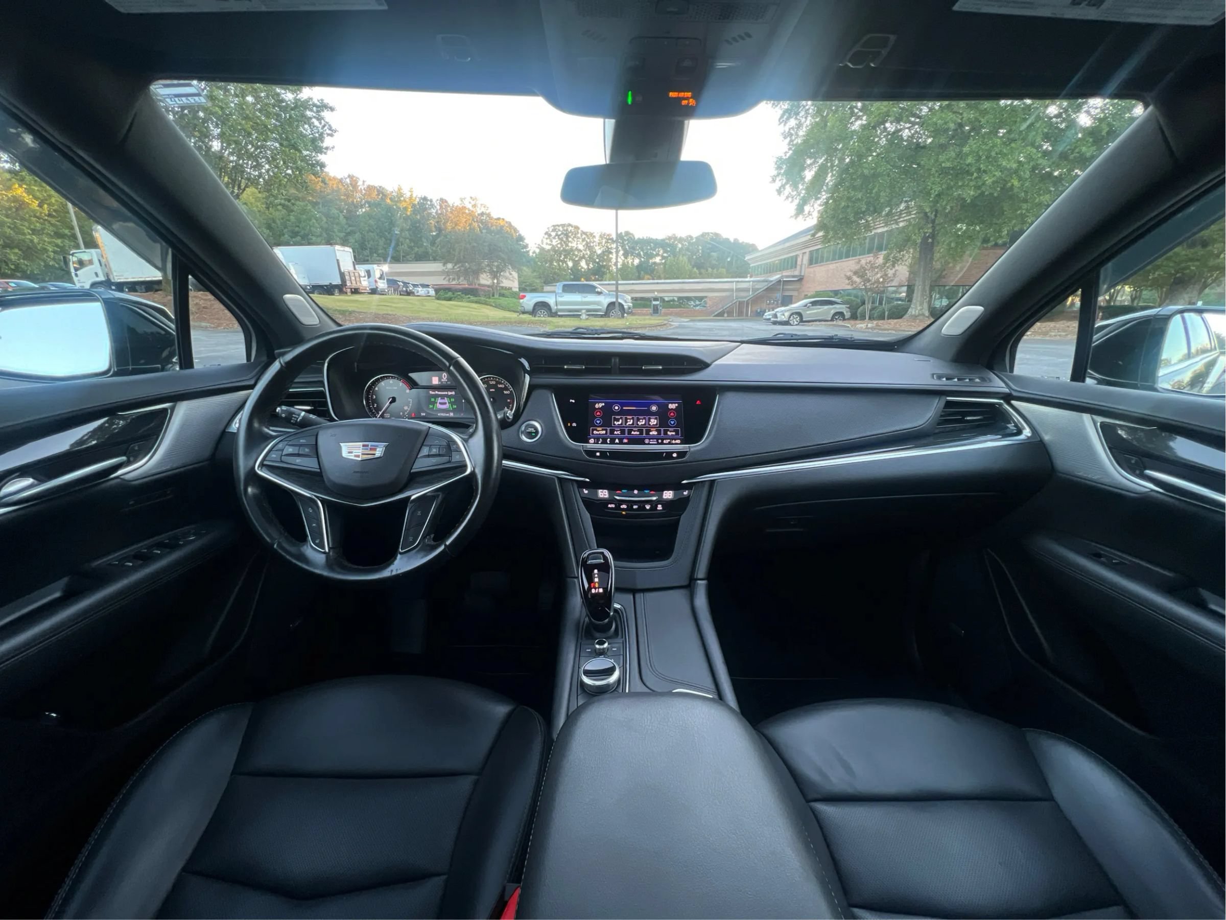Used 2022 Cadillac XT5 Premium Luxury w/ LPO, ONYX Package AWD/4WD image 54