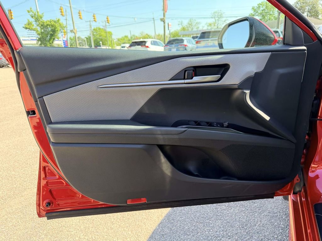 Certified 2025 Toyota Camry SE w/ Convenience Package image 18