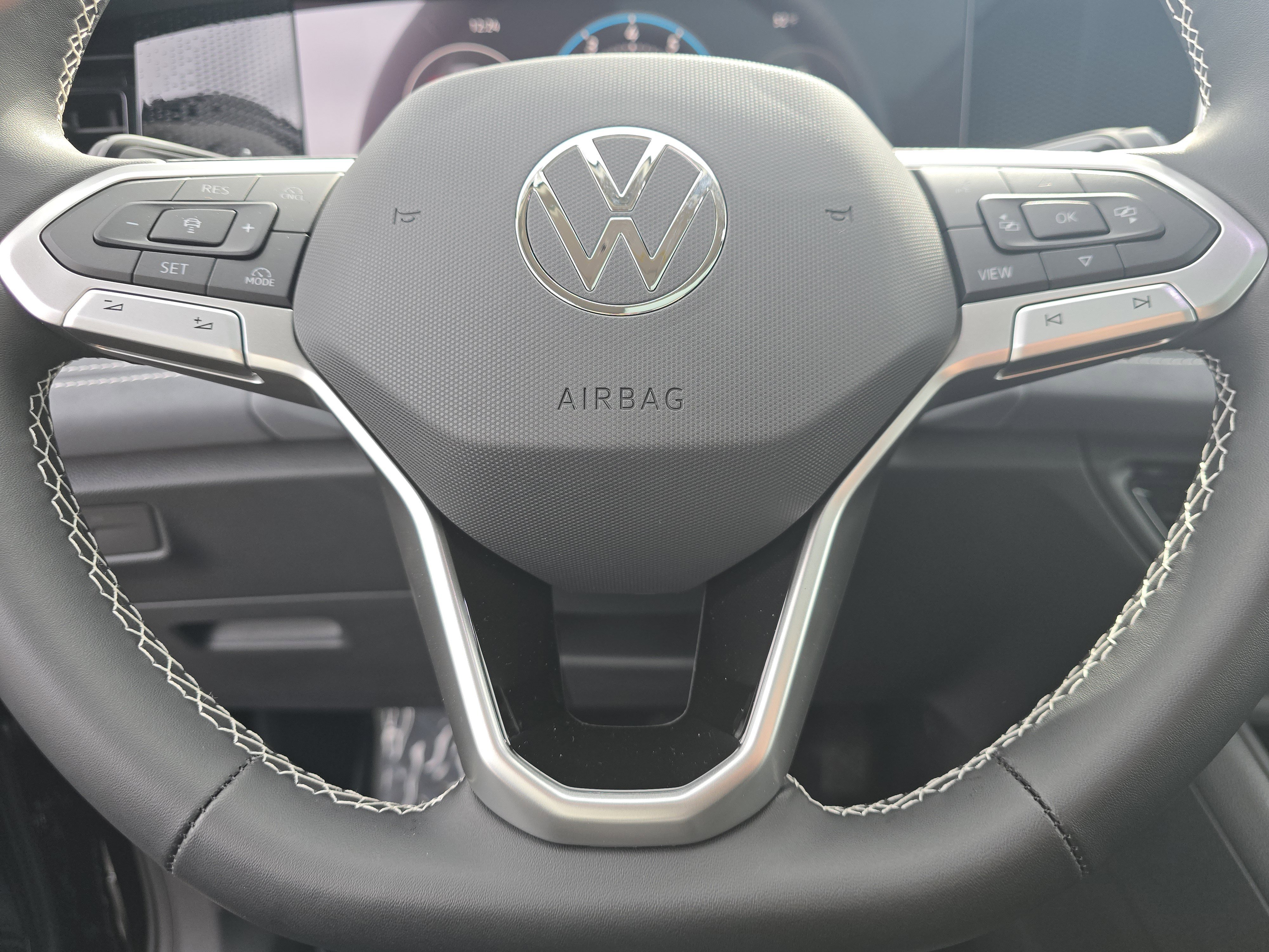 New 2026 Volkswagen Tiguan SE image 21