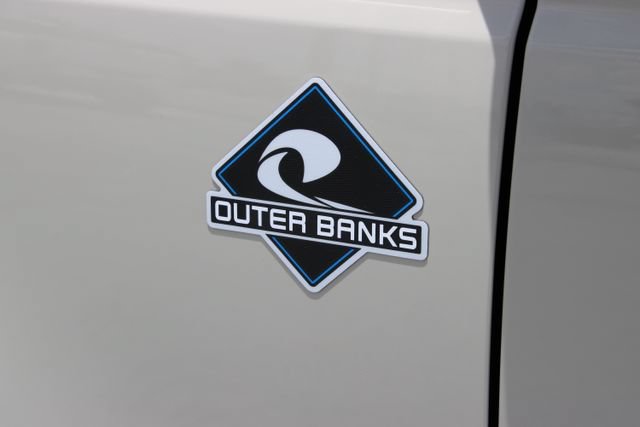 Used 2025 Ford Bronco Outer Banks AWD/4WD image 17