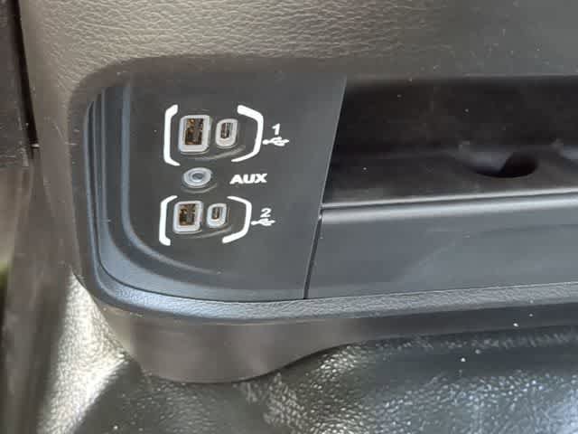 New 2026 RAM 3500 Tradesman AWD/4WD image 32