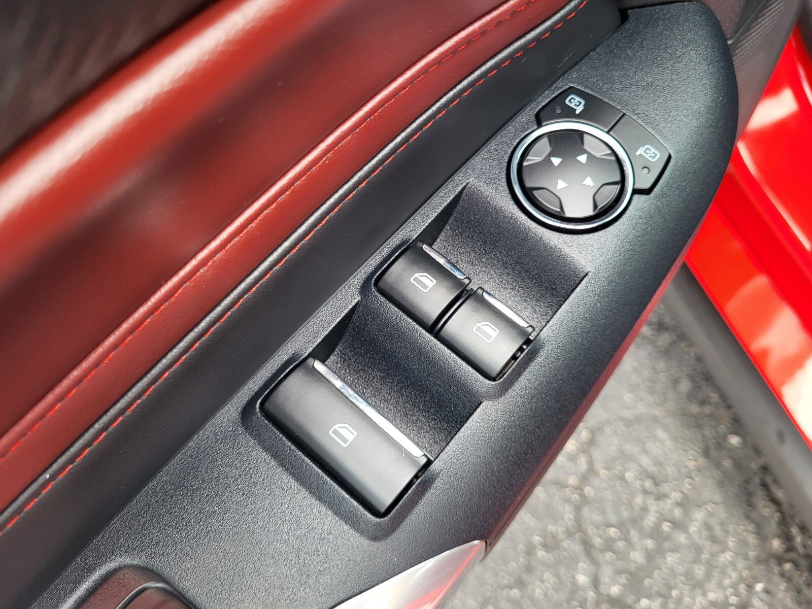 Used 2025 Ford Mustang GT Premium RWD image 17
