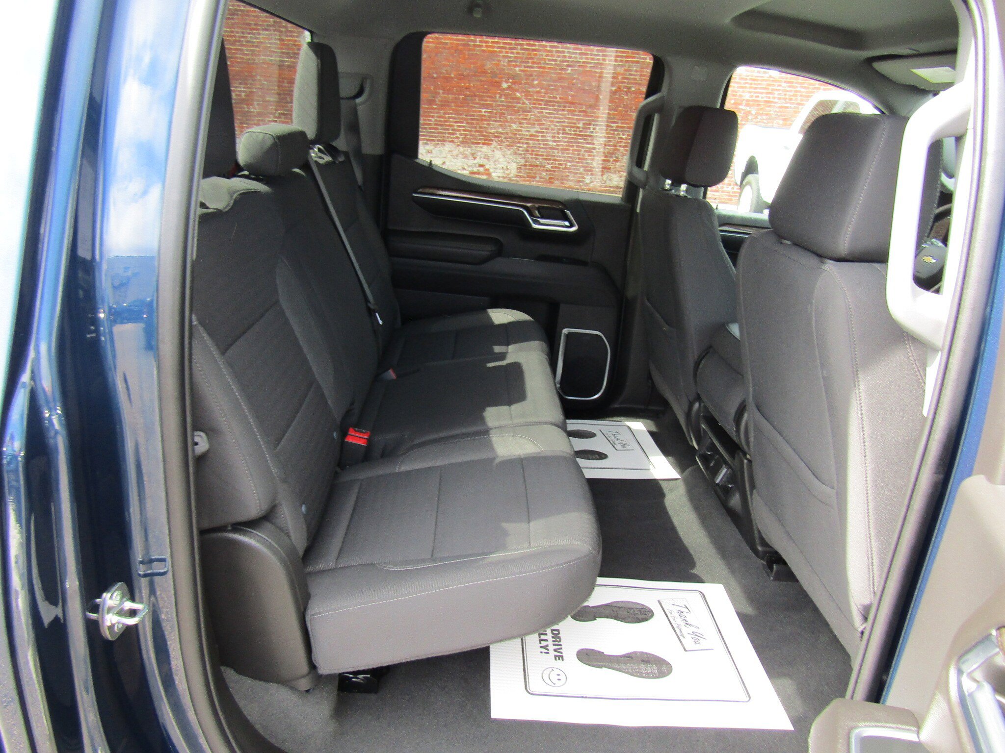 Used 2023 Chevrolet Silverado 1500 LT image 19