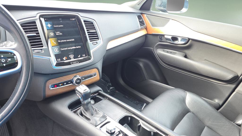 Used 2021 Volvo XC90 T6 Momentum w/ Climate Package image 23