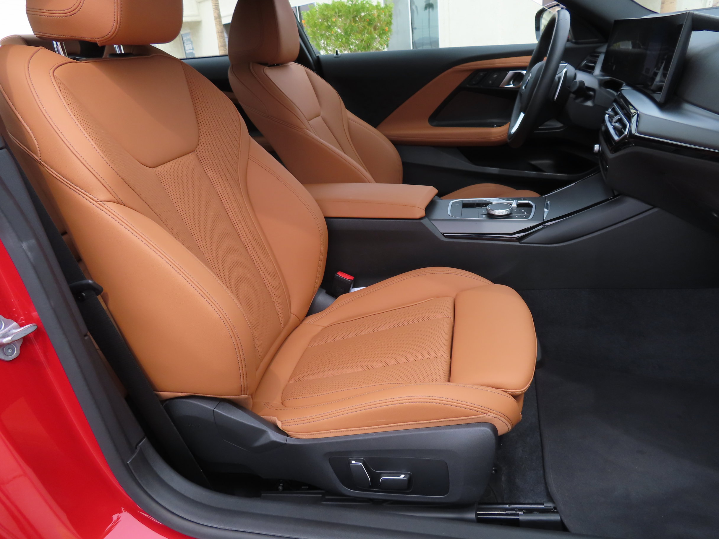 Used 2024 BMW 230i Coupe w/ Premium Package RWD image 13