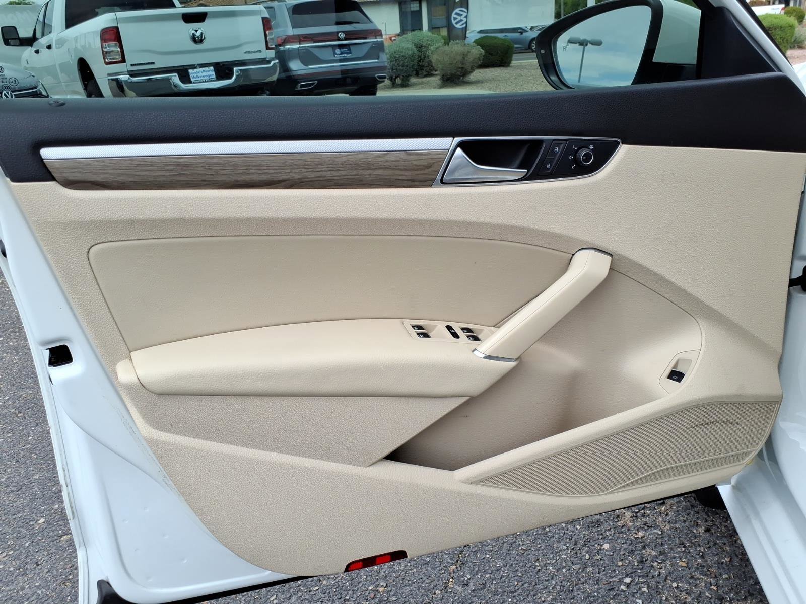 Used 2017 Volkswagen Passat 1.8T SE image 18