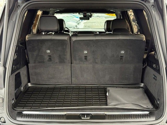 Used 2022 Jeep Grand Wagoneer Series III image 9