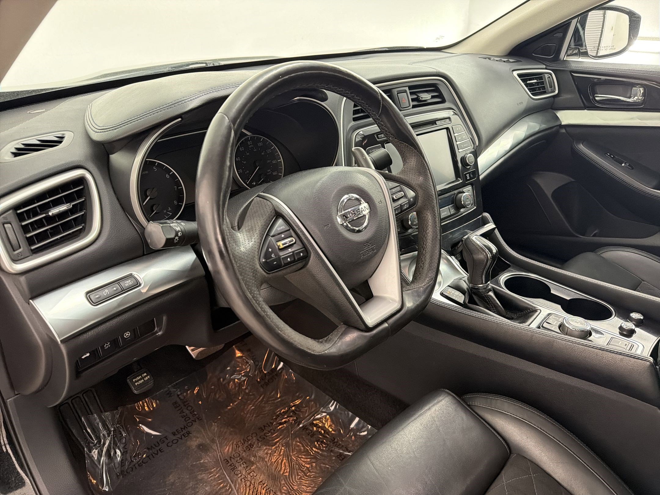 Used 2016 Nissan Maxima SR FWD image 4