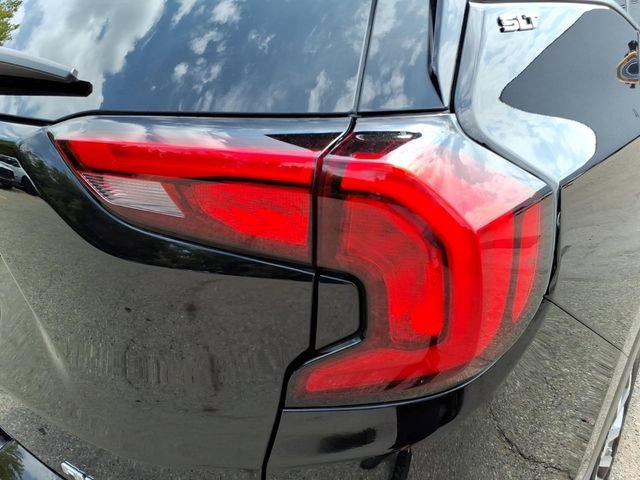 Used 2020 GMC Terrain SLT w/ Preferred Package AWD/4WD image 11