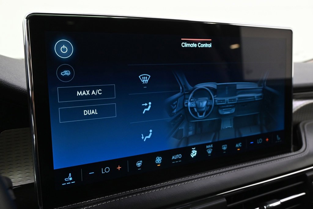 New 2025 Lincoln Corsair Reserve w/ Jet Appearance Package image 28