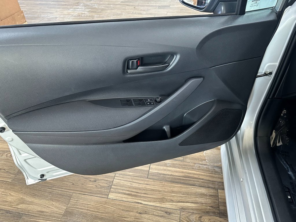 Used 2023 Toyota Corolla LE image 9
