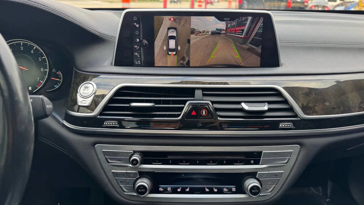 Used 2016 BMW 750i xDrive image 32