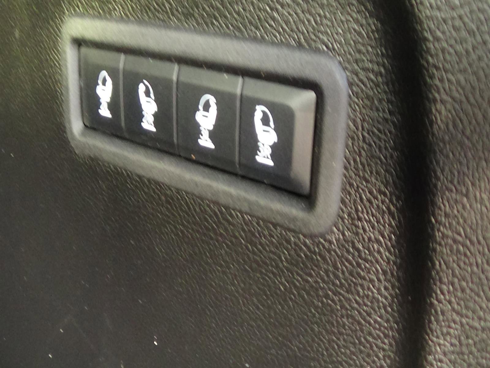 Certified 2025 Jeep Wagoneer L 4WD image 11