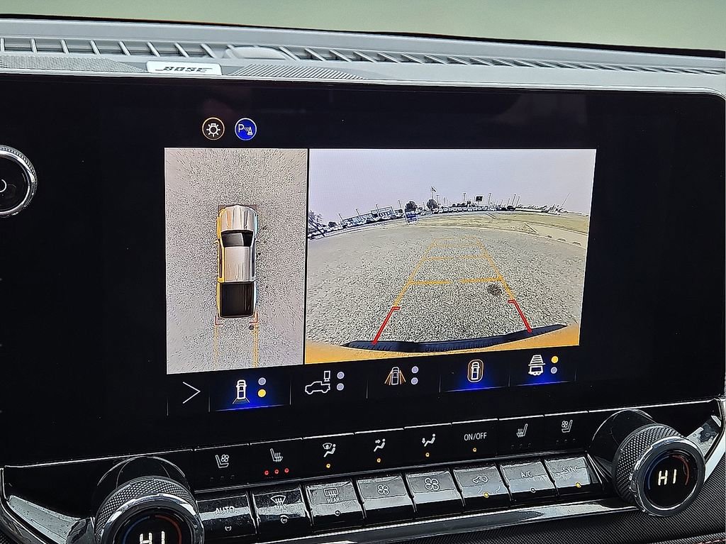 Used 2025 Chevrolet Colorado Z71 w/ Technology Package image 26