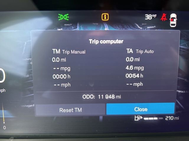 Certified 2025 Volvo XC60 B5 Plus image 21