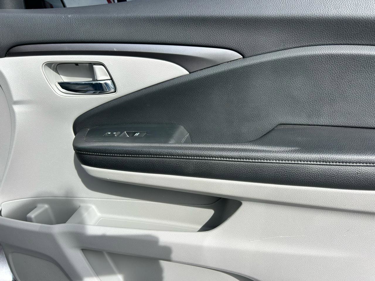 Used 2021 Honda Pilot EX-L image 11