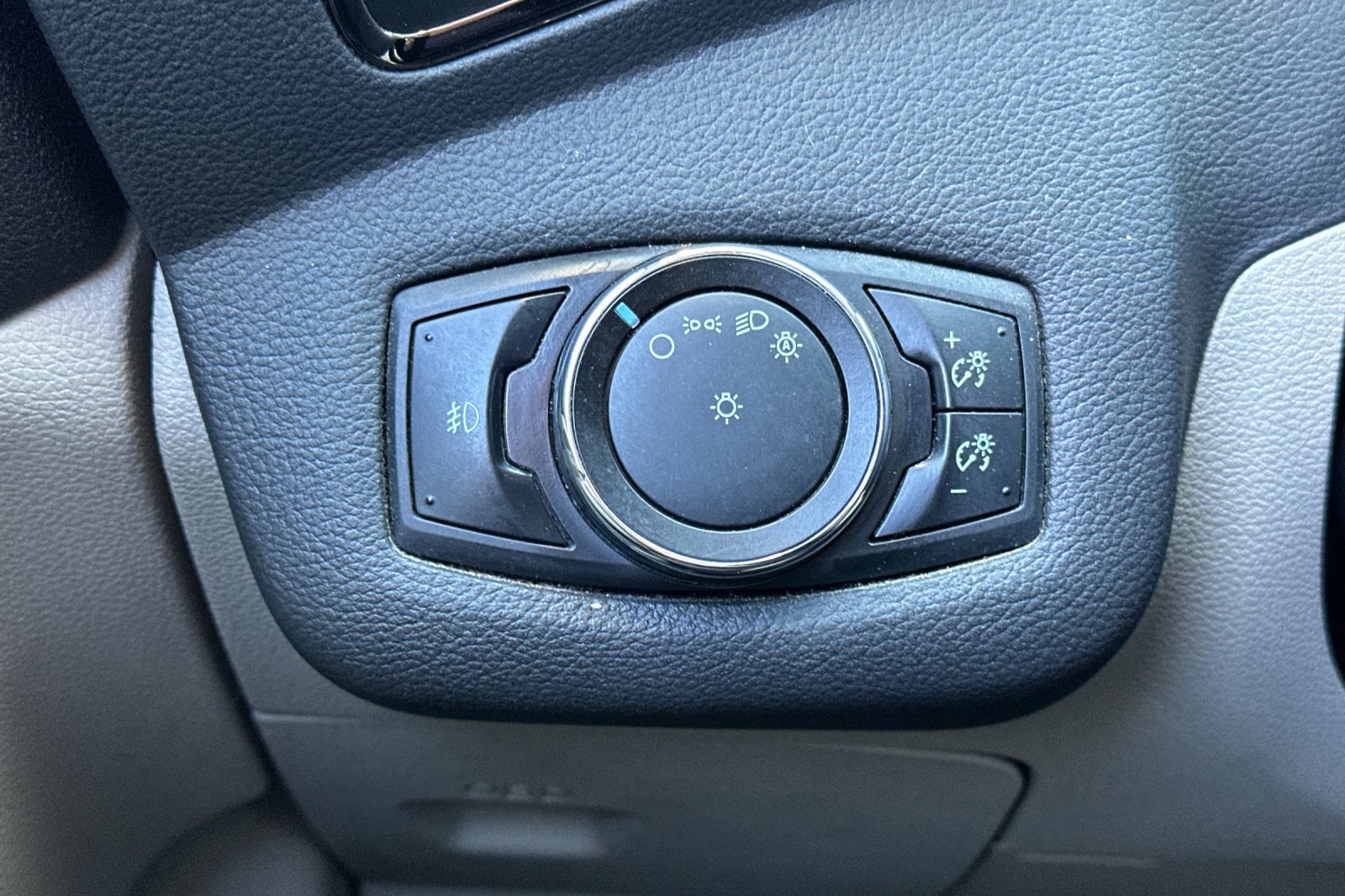 Used 2014 Ford Escape Titanium w/ Equipment Group 401A image 27