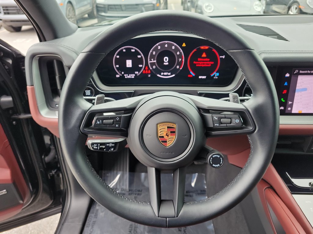 Certified 2026 Porsche Cayenne AWD/4WD image 32