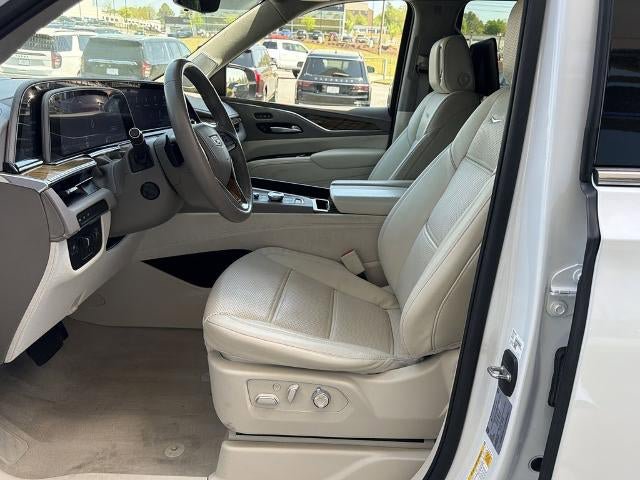 Certified 2022 Cadillac Escalade Premium Luxury Platinum w/ Heavy-Duty Trailer Package RWD image 9
