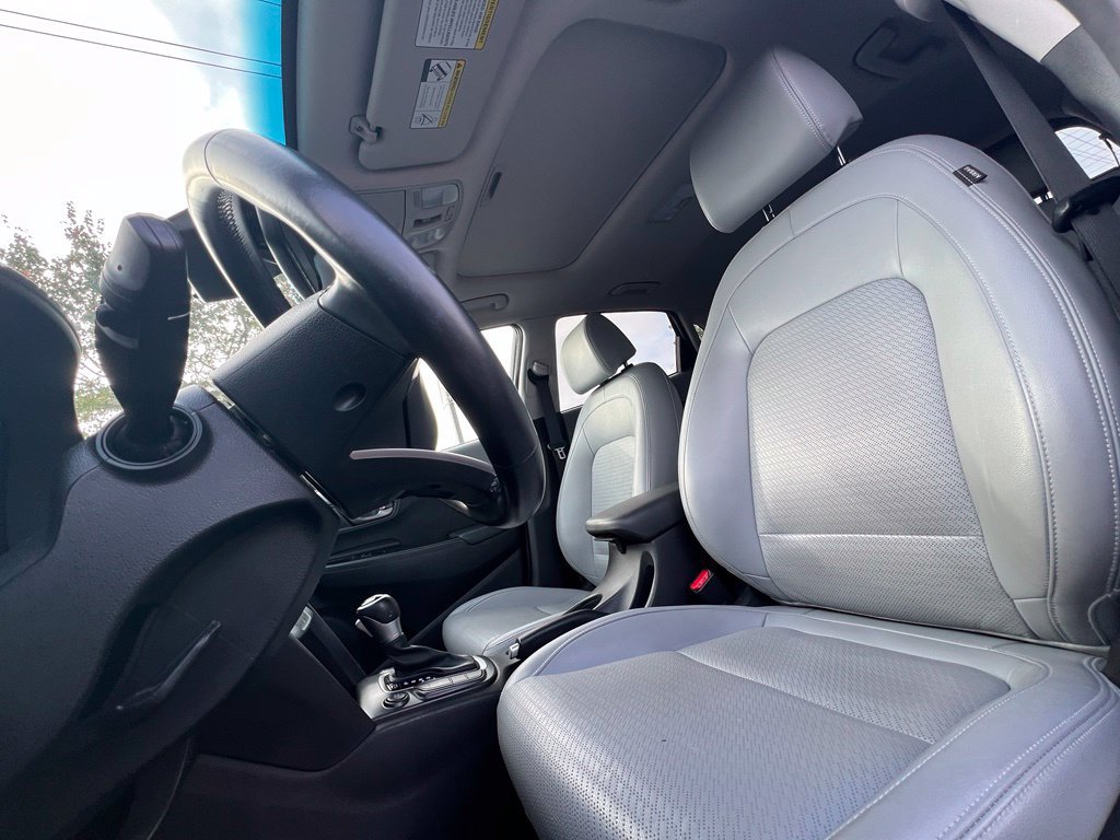Used 2019 Hyundai Kona Limited AWD/4WD image 17