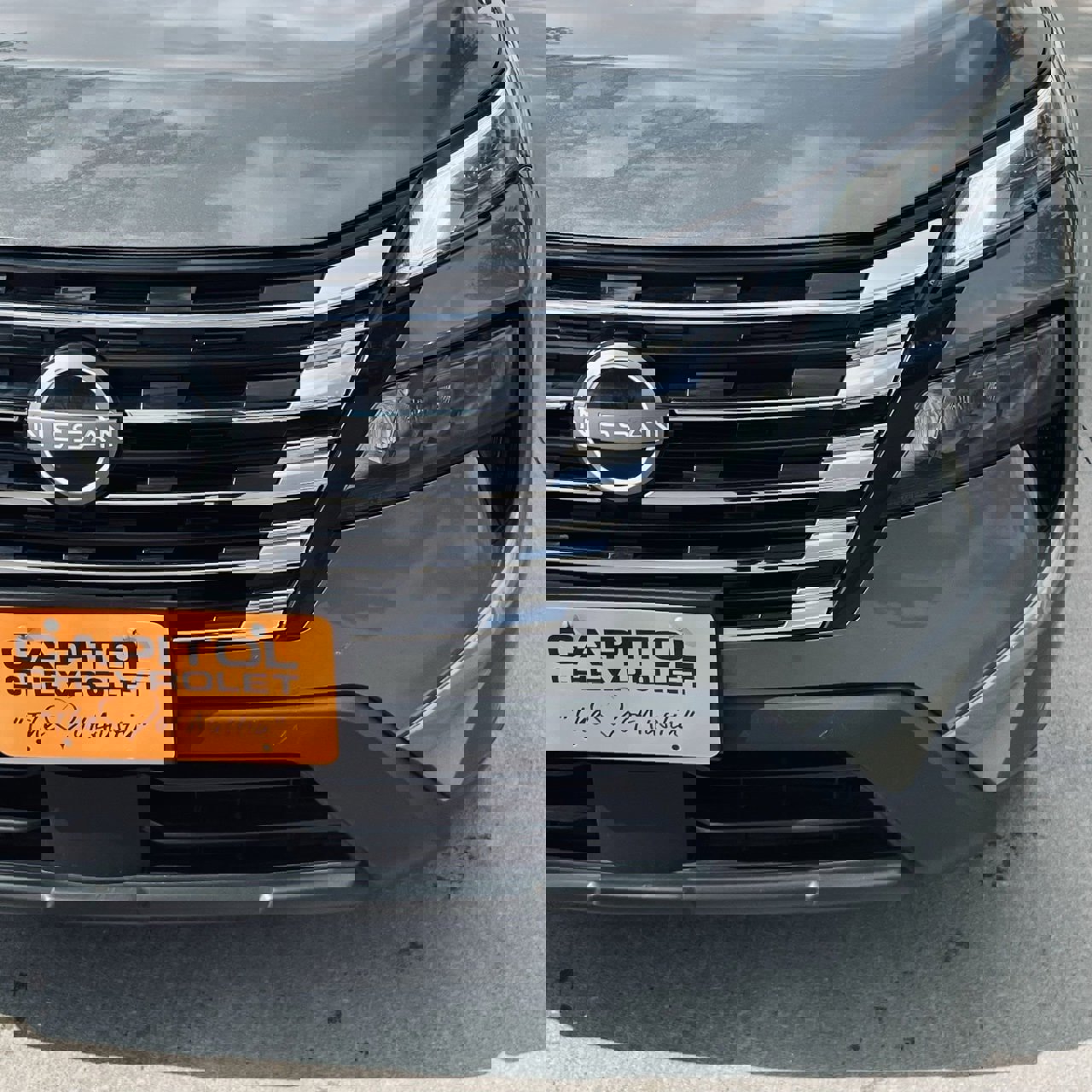 Used 2024 Nissan Rogue S image 7