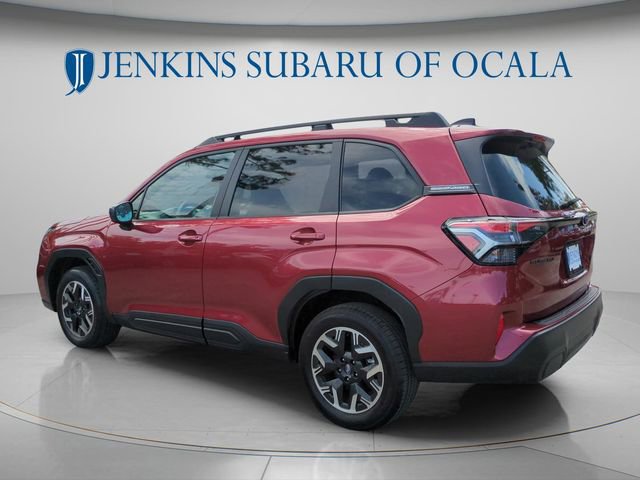 Used 2025 Subaru Forester Premium AWD/4WD image 5