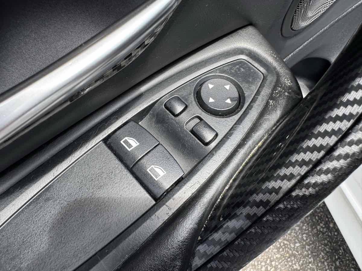 Used 2015 BMW M4 Coupe RWD image 34